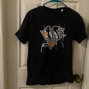 Men’s hockey shirt penguins